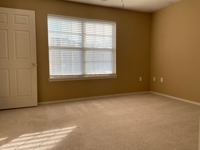 Building Photo - Condominium in Academy Commons