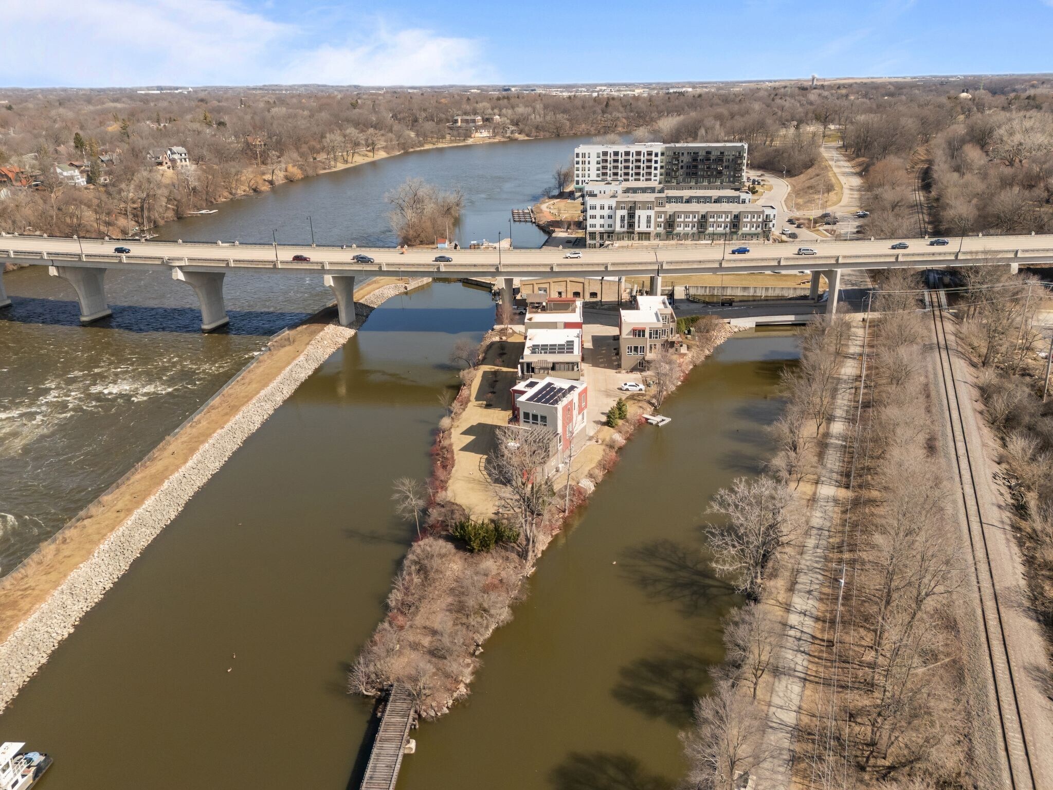 Building Photo - 1141 E Banta Ct