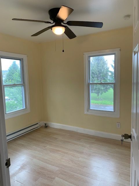 Building Photo - 886 Scanlon Ave