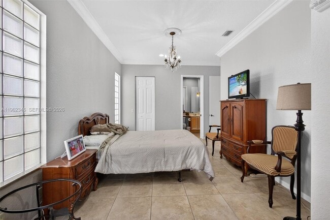 Building Photo - 240 Isle Verde Way