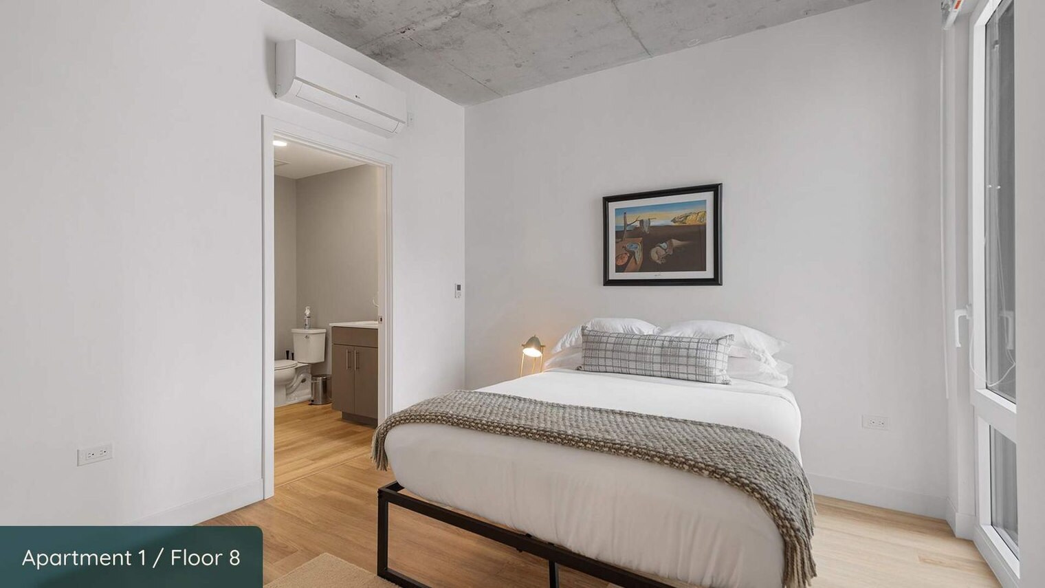 Building Photo - 851 W Blackhawk St