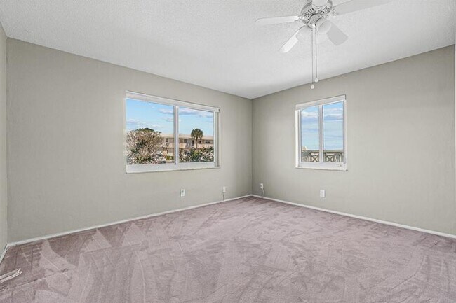 Building Photo - 330 S Golf Blvd
