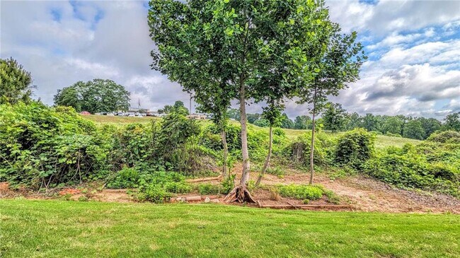 Building Photo - 3668 Acorn Dr