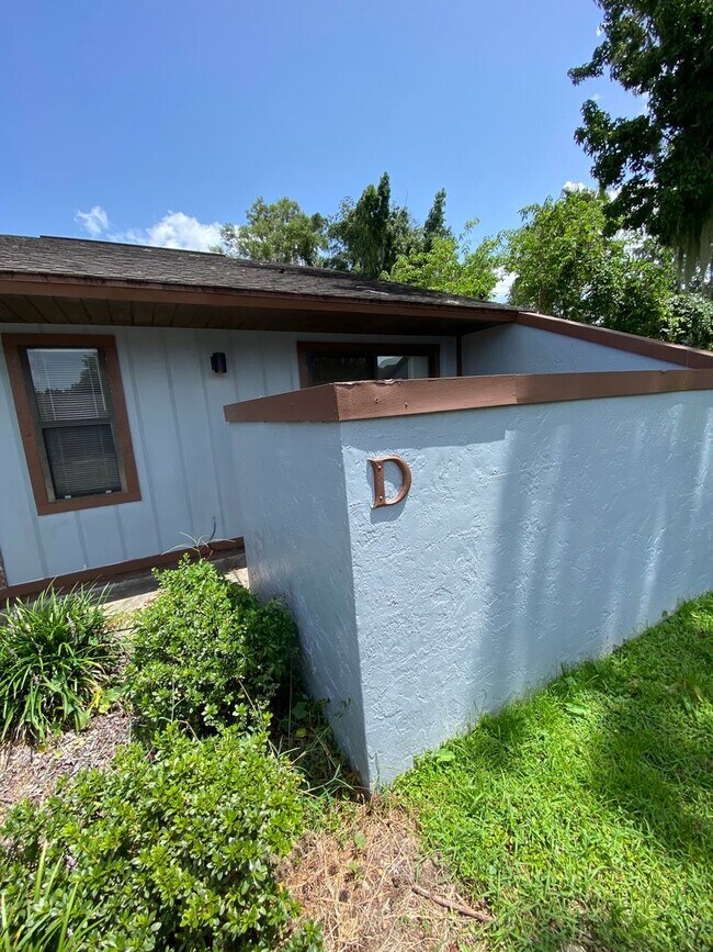 Building Photo - 620 SE 28th Pl