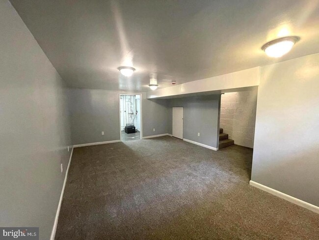 Building Photo - 5028 Roseld Ct