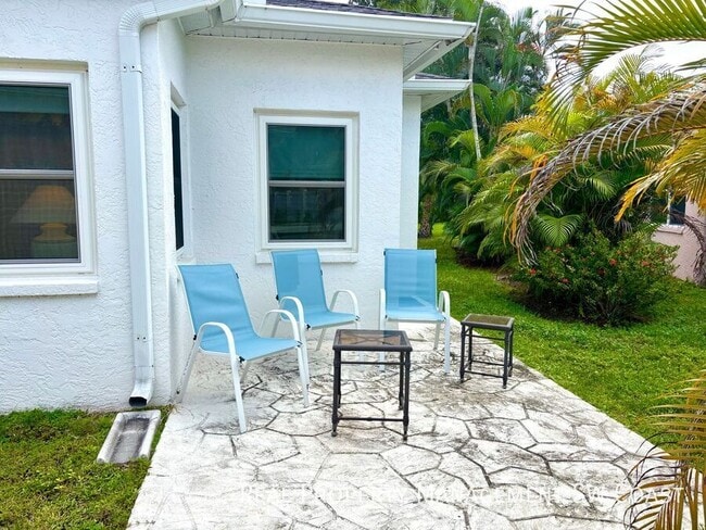 Building Photo - 10734 Blue Bimini Cir