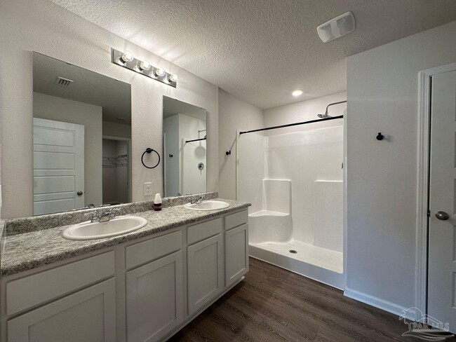 Building Photo - 1929 High Rdg Ct