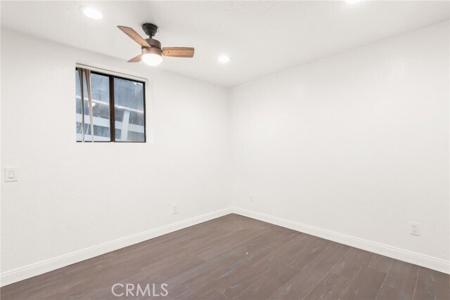 Building Photo - 55305 S Circle Dr