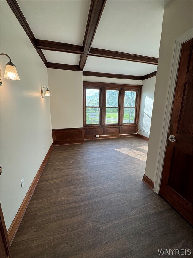 Building Photo - 2 Agassiz Cir