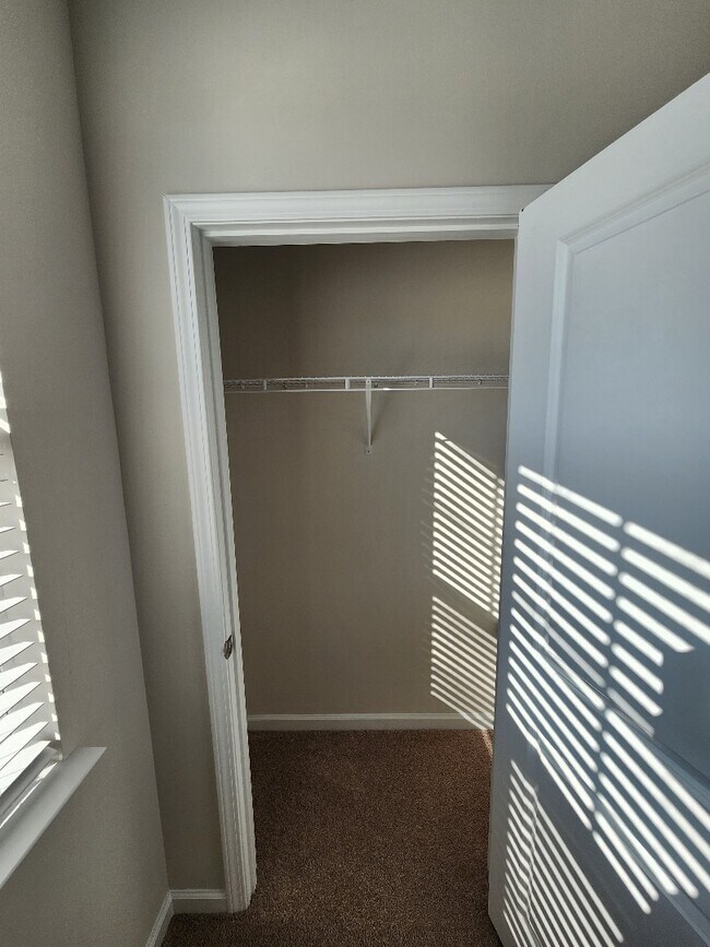 Building Photo - 3537 Bells Lk Cir