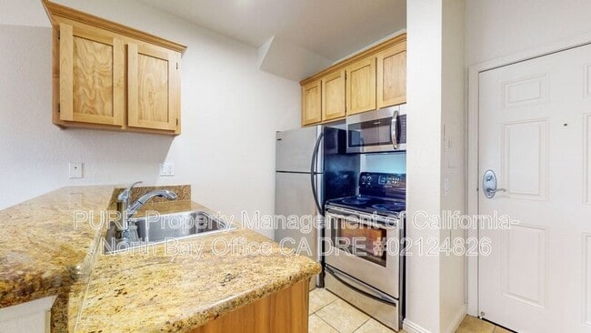 Building Photo - 110 5th St