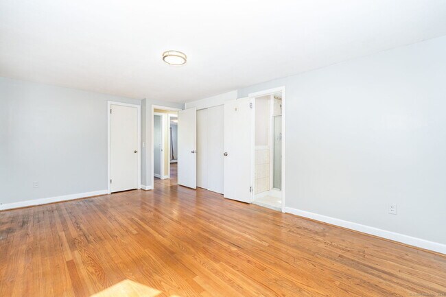 Building Photo - 99 Fuller Dr