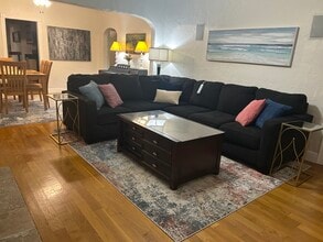 Building Photo - 409 35th St