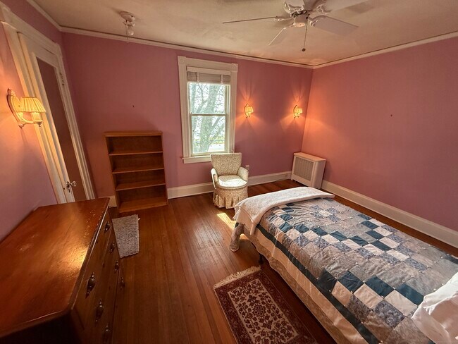 Building Photo - 507 Stonington Rd