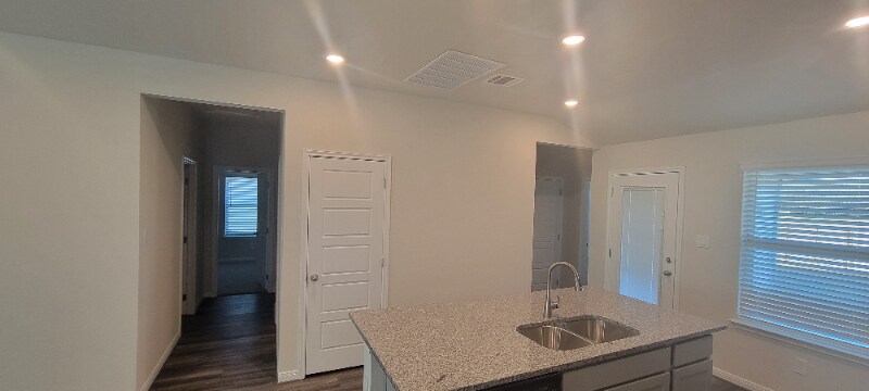 Building Photo - 1231 Meyers Mdw