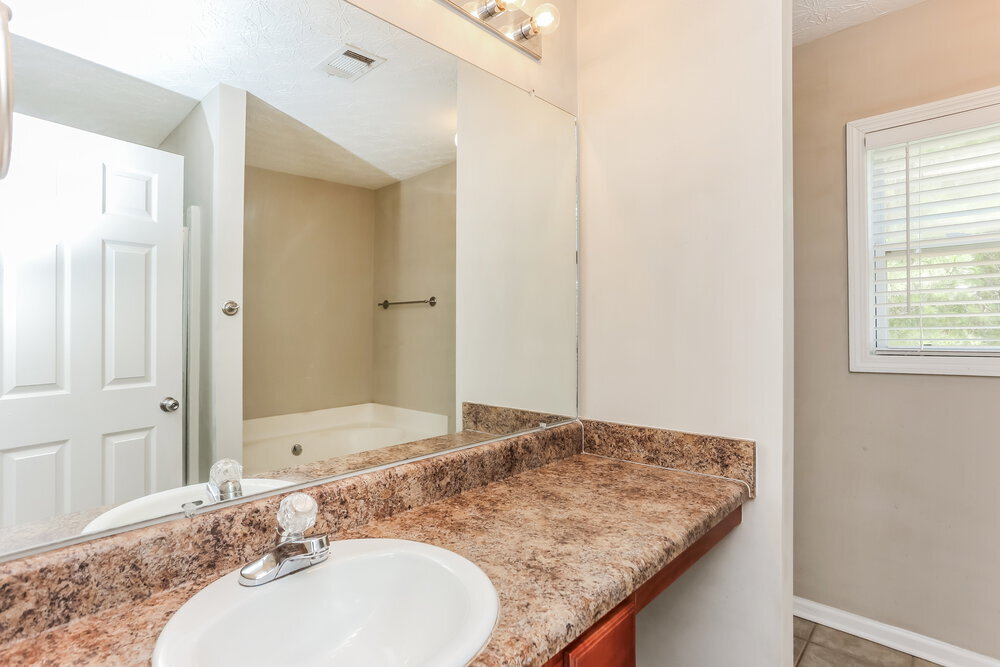 Building Photo - 398 Glenleigh Dr