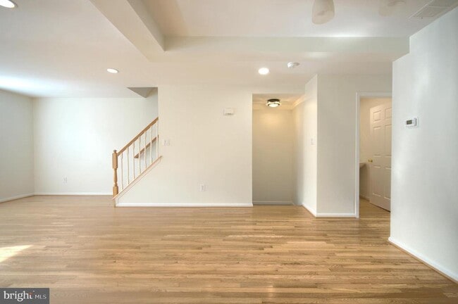 Building Photo - 18 Alexandra Ct