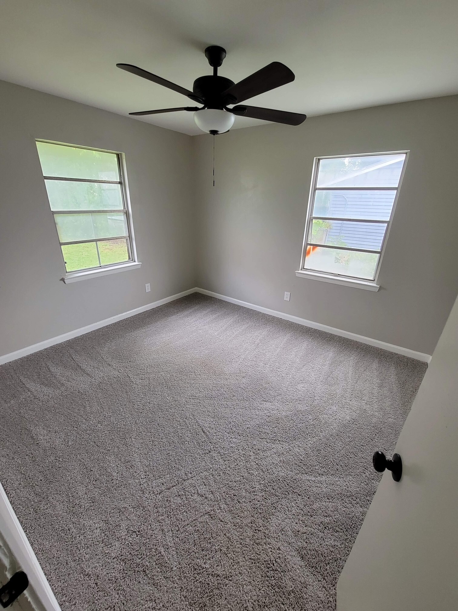 Building Photo - 8321 Bunche Dr