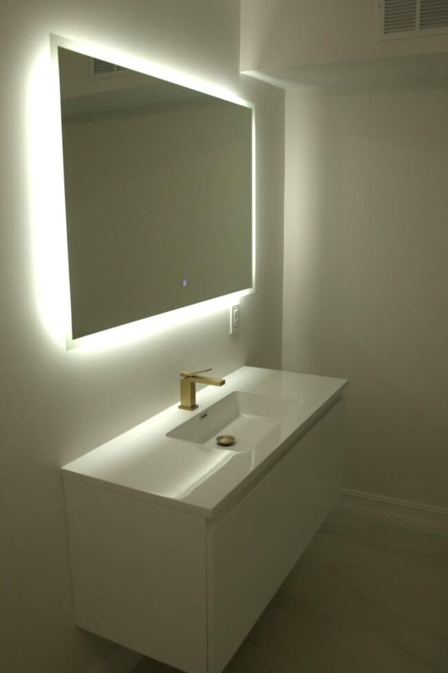 Building Photo - 340 Sunset Dr