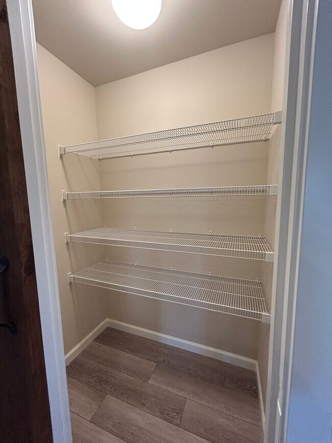Building Photo - Corner Lot 3 Bed / 2 Bath Home with RV Parking – NW Redmond - PENDING APPLICATION