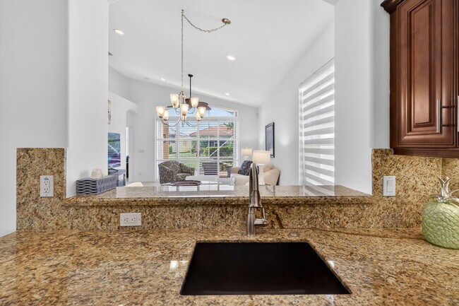 Building Photo - 7116 Cataluna Cir