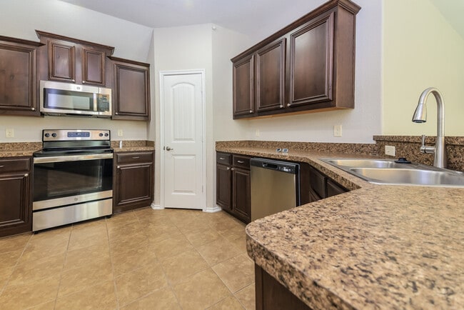 Building Photo - 1629 Applegate Way