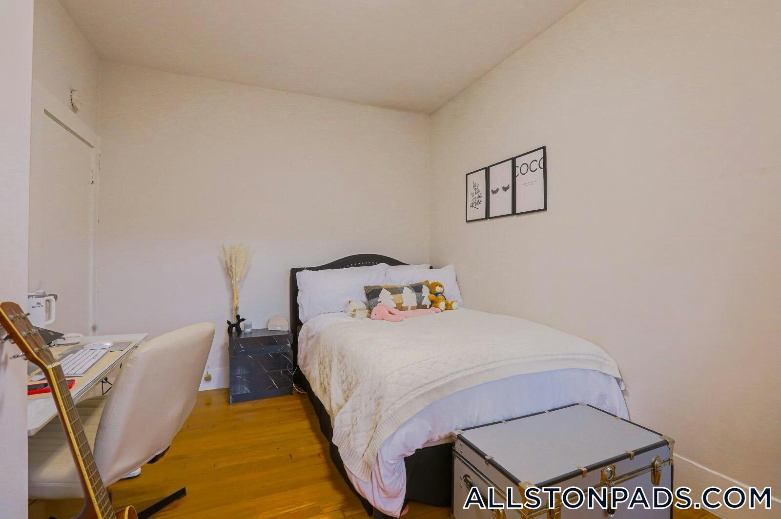 Building Photo - 11 Gorham St