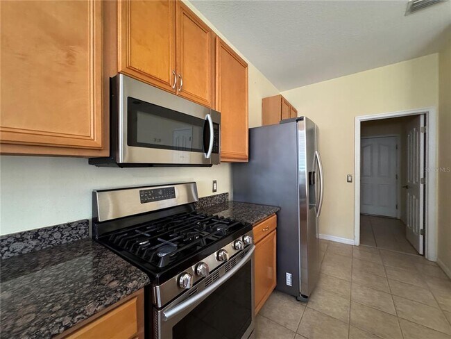 Building Photo - 6767 Waterton Dr