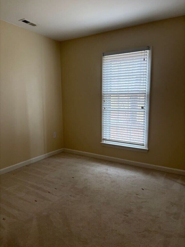 Building Photo - Charming Ranch Home in Matthews