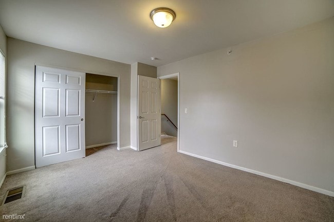 Building Photo - 3 br, 1.5 bath Apartment - Arneman Place