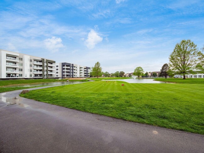 Building Photo - 5211 Highpointe Lakes Dr