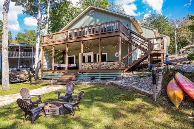 Building Photo - 193 Meadowview Dr