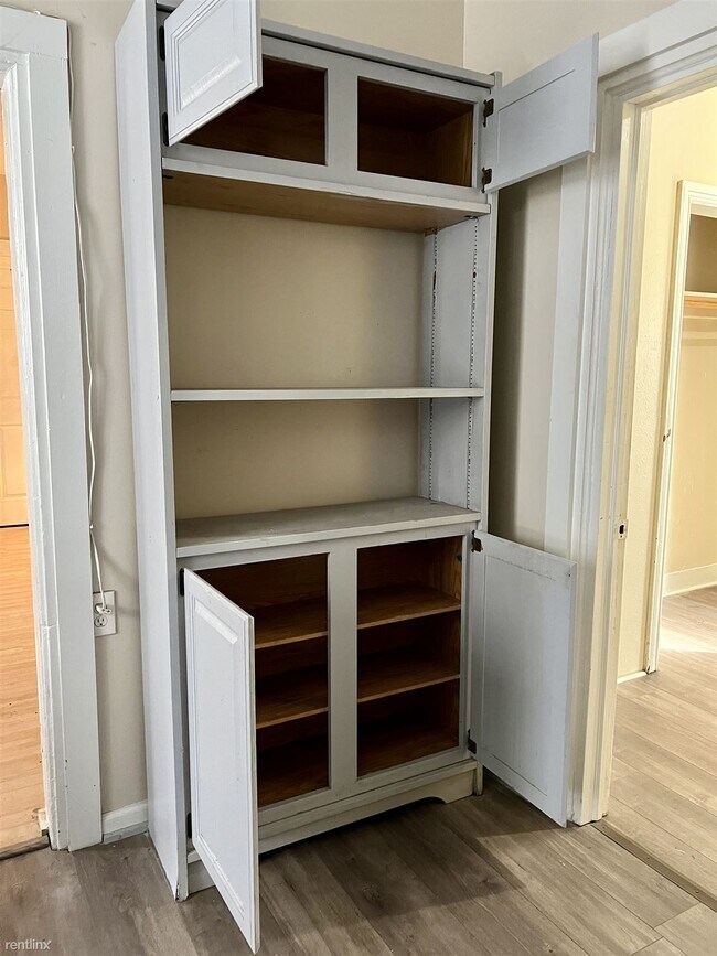 Building Photo - 1 br, 1 bath House - 935 Prospect Avenue N...