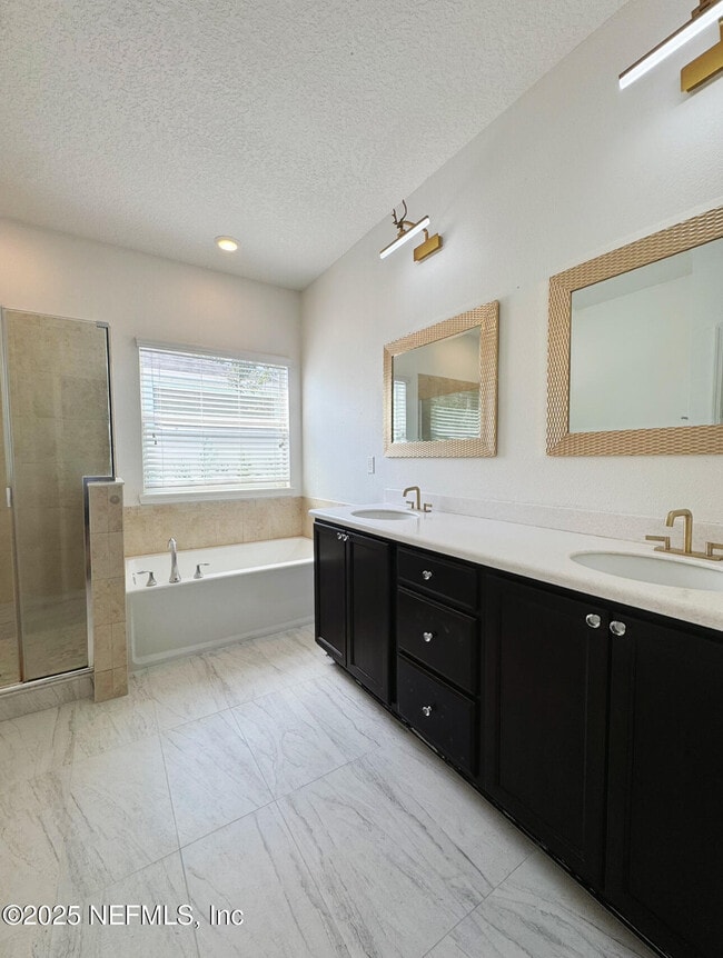 Building Photo - 8953 Devon Pines Dr
