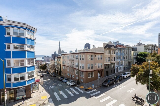 Building Photo - SOPHISTICATED 2-BD DREAM HOME WITH DIGITAL...