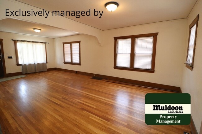 Building Photo - Adorable Ranch Style Home - Pet friendly!