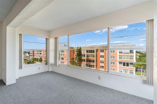Building Photo - 6960 20th Ave N