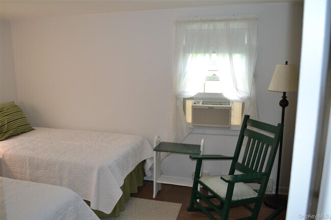 Building Photo - 34A E Hampton Sag Harbor Turnpike