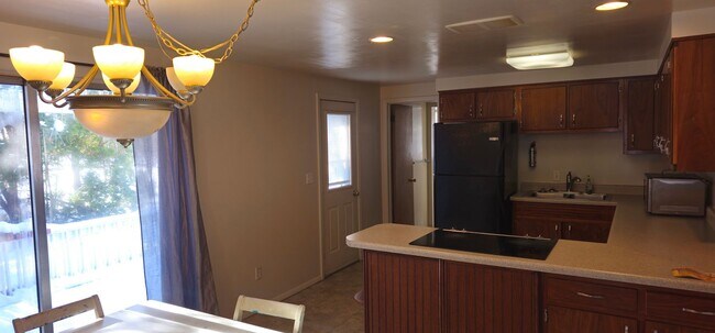 Building Photo - 3725 Chancellor Dr