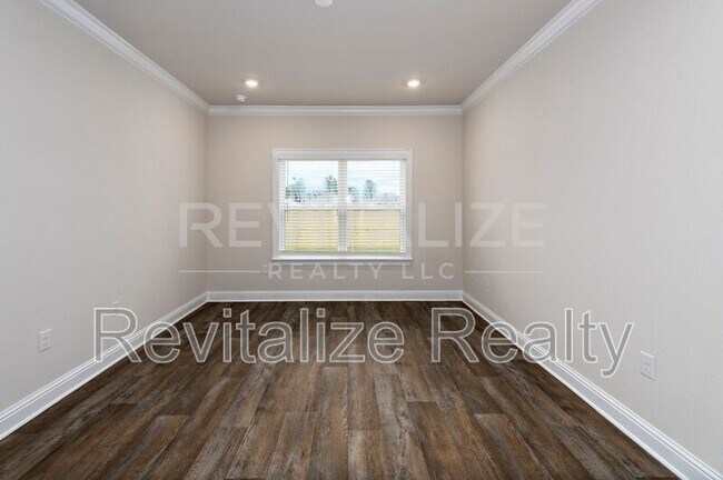 Building Photo - 14543 Dayton Cir