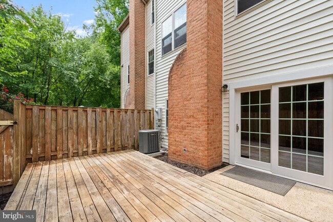 Building Photo - 6187 Green Hollow Ct