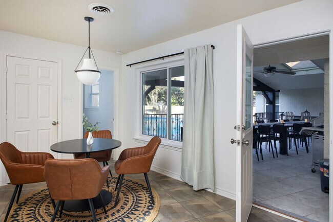 Building Photo - 107 Wickford Way