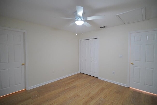 Building Photo - 4434 Gearhart Rd
