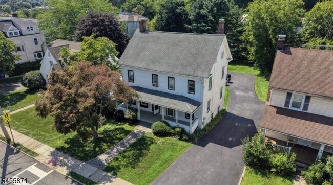 Building Photo - 20 Anderson Hill Rd