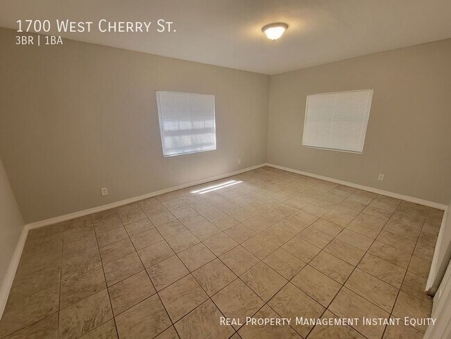 Building Photo - 1700 W Cherry St