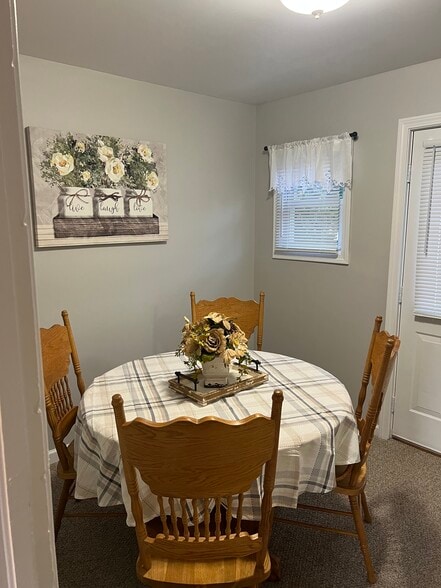 Building Photo - 14 1st St