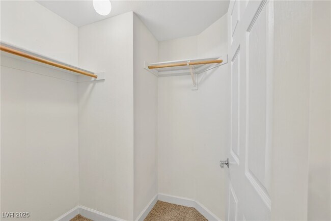 Building Photo - 87 E Agate Ave