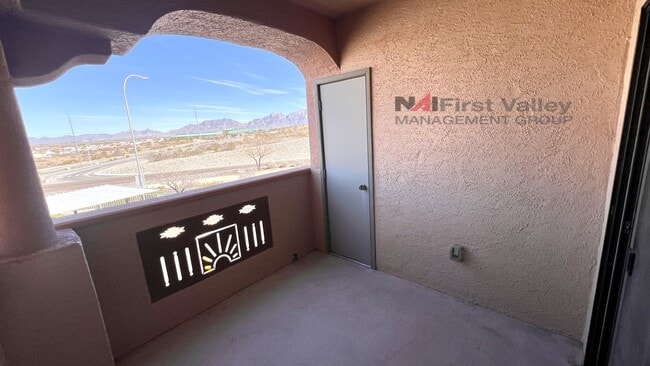 Building Photo - 1 Bedroom, 1 Bath