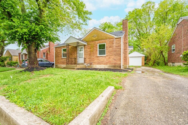 Primary Photo - Charming 2-Bedroom Home in Dayton's Belmon...