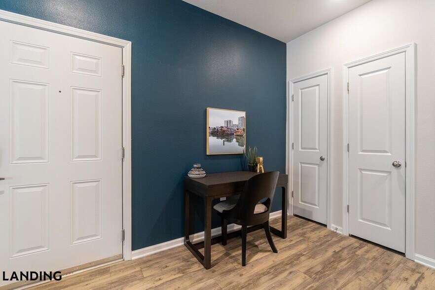 Building Photo - 655 W Mallard Creek Church Rd